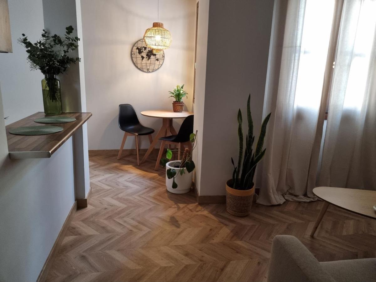 Cozy Apartment In The City Center Granada Exterior photo